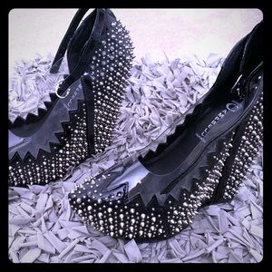 Jeffrey Campbell Audrey-Spk (Studded Wedge Shoe)